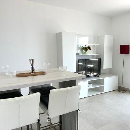 The View Apartment With Pool - Цриквеница Экстерьер фото