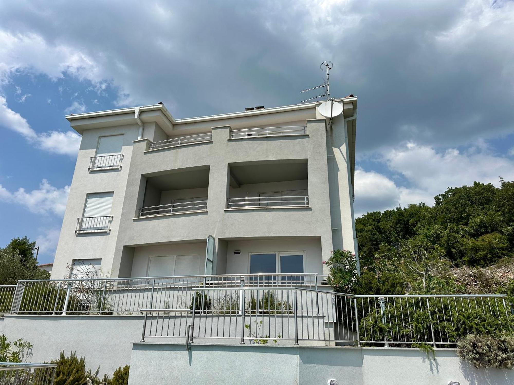 The View Apartment With Pool - Цриквеница Экстерьер фото