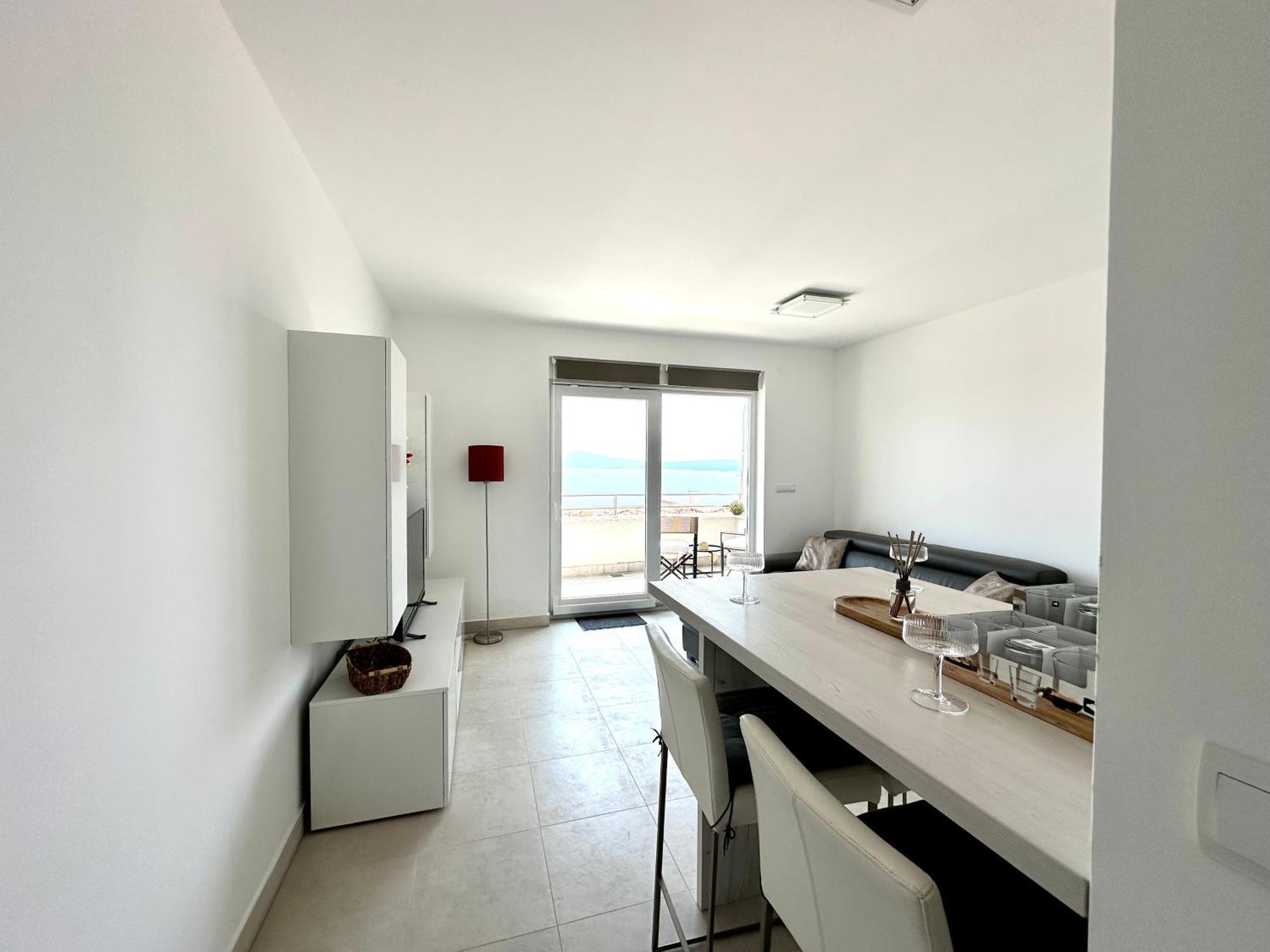The View Apartment With Pool - Цриквеница Экстерьер фото